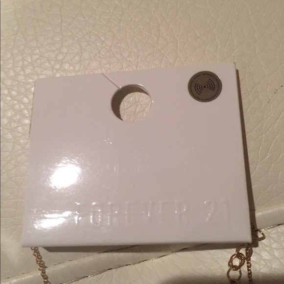 **SOLD**FOREVER 21 Dreamcatcher Necklace - Picture 3 of 3